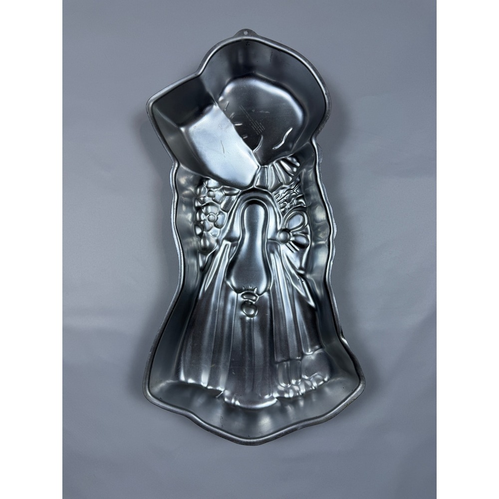 Vintage 1975 Wilton‎ Holly Hobbie Aluminum Cake Pan 502-194 Retro Character Mold